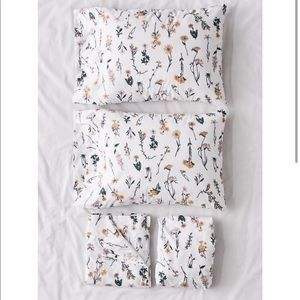 Floral Sheet Set + 2 Pillow cases / Queen size